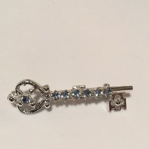 🌸Silver vintage broach